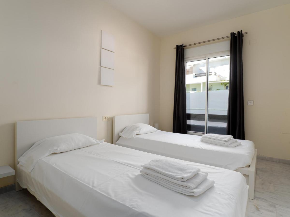 2051-New 3 Bedrooms On Golf Estepona Exterior foto